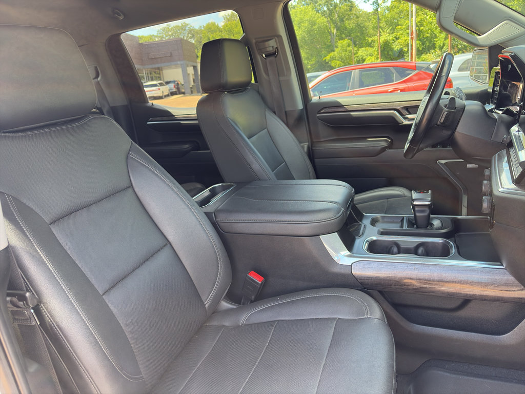 Used 2023 Chevrolet Silverado 1500 LTZ w/ LTZ Convenience Package II AWD/4WD image 11