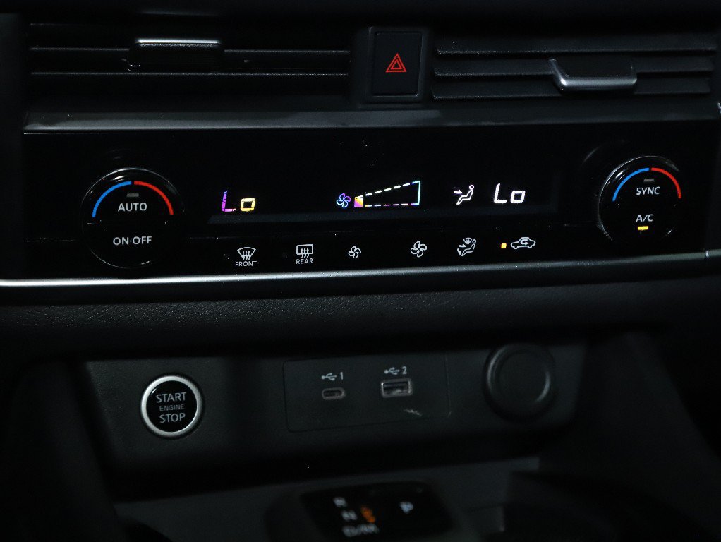 Certified 2023 Nissan Rogue SV AWD/4WD image 28