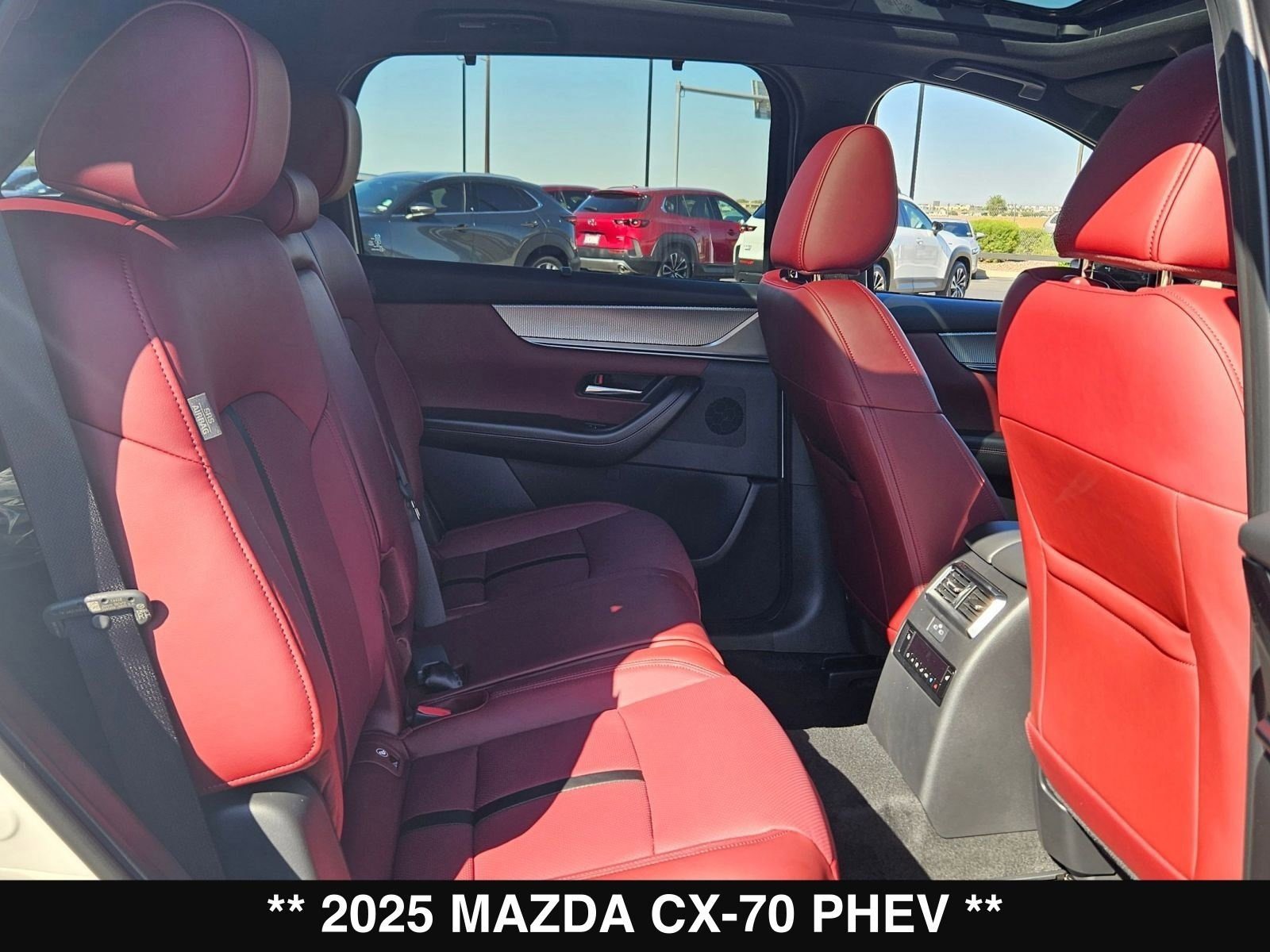 New 2025 MAZDA CX-70 Plug-In Hybrid w/ Premium Plus image 24