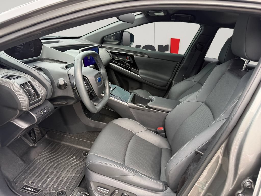 Used 2025 Subaru Solterra AWD/4WD image 10