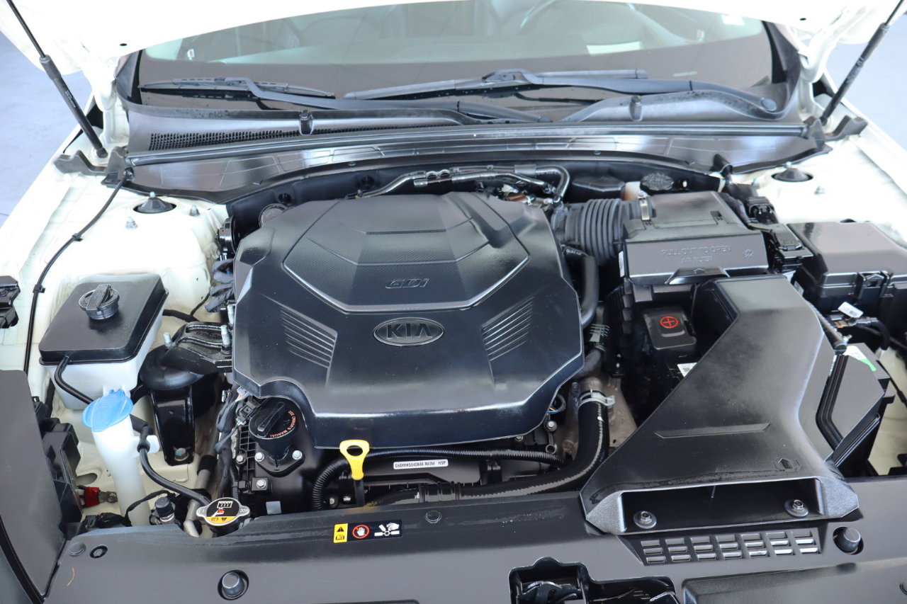 Used 2018 Kia Cadenza Limited image 45