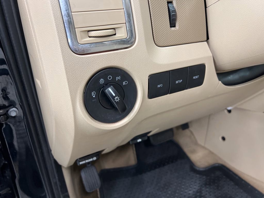 Used 2010 Ford Escape Limited image 20