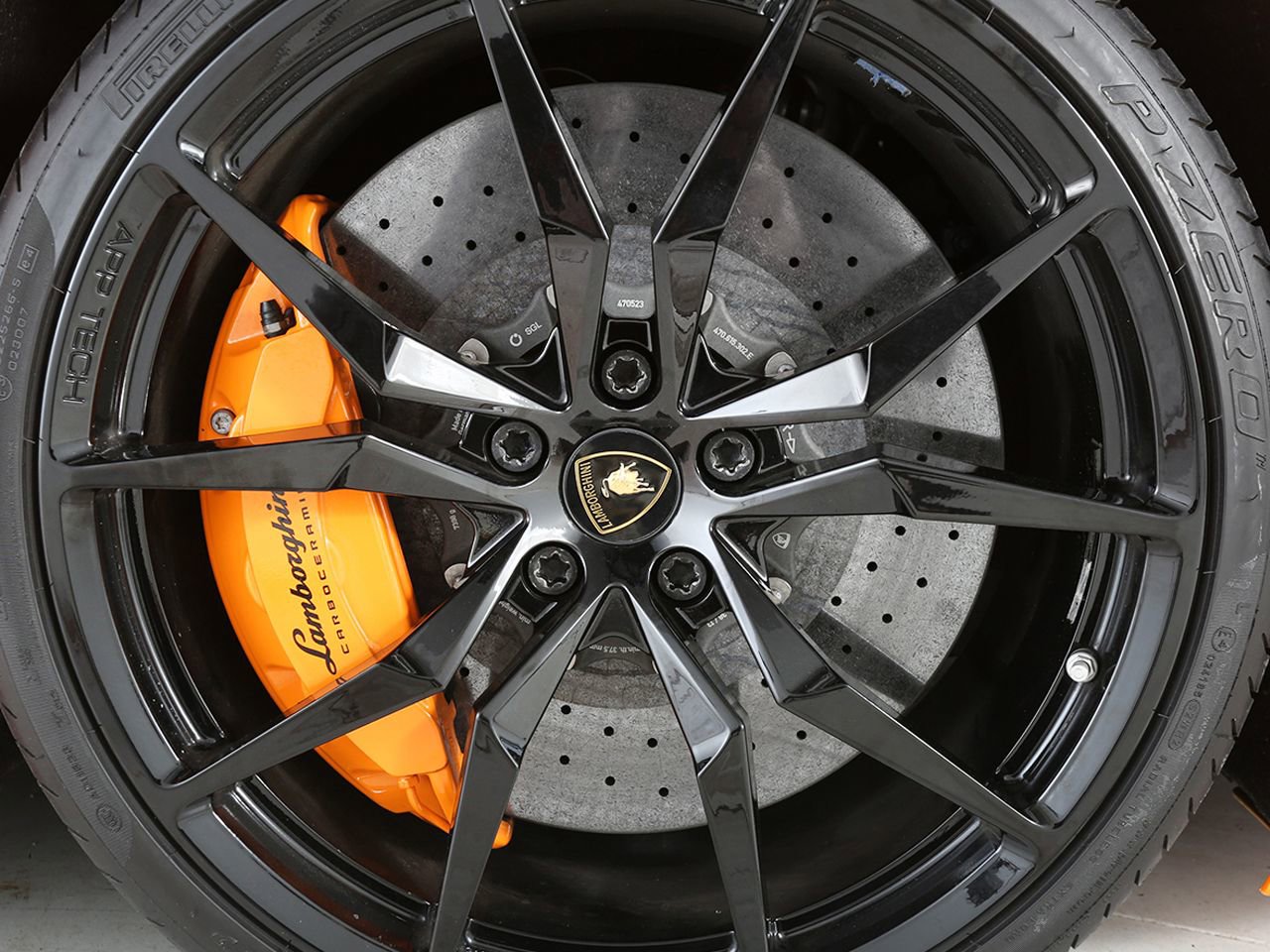 Used 2014 Lamborghini Aventador LP 700-4 image 13