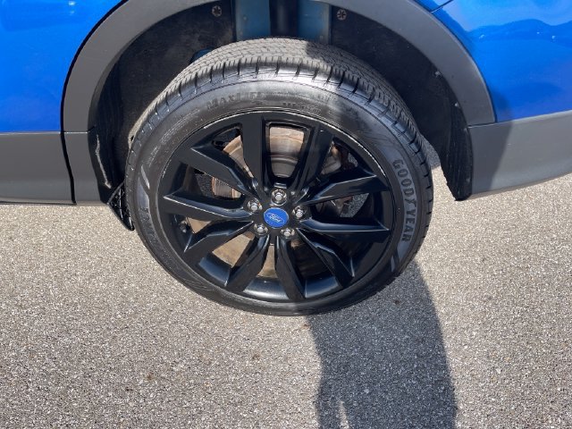 Used 2017 Ford Escape SE w/ SE Sport Appearance Package FWD image 40