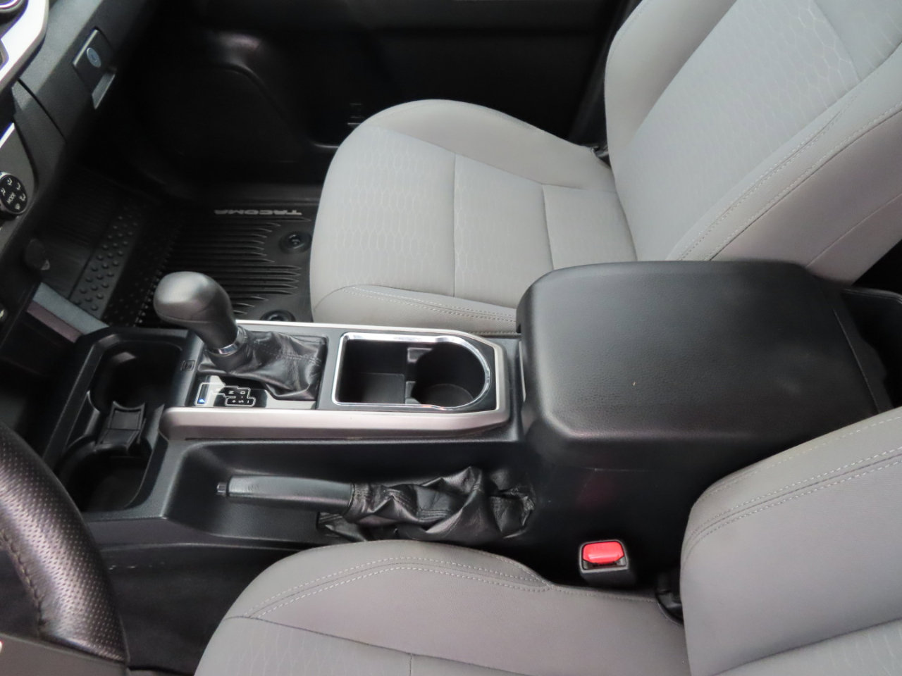 Used 2019 Toyota Tacoma SR5 image 32
