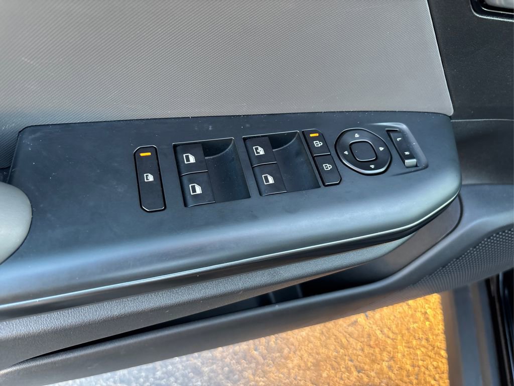 Certified 2025 Kia K4 LXS image 29