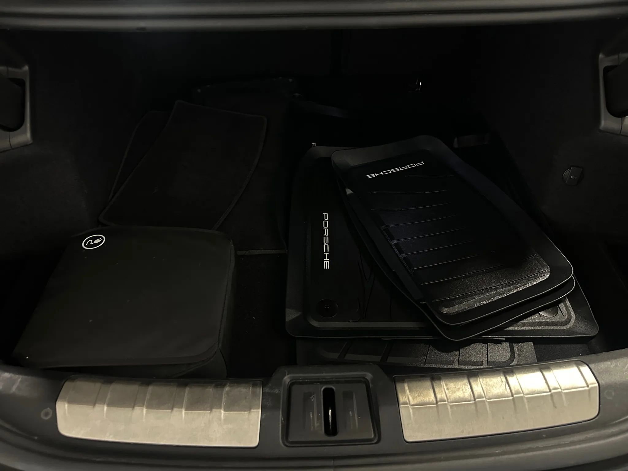 Used 2020 Porsche Taycan Turbo S image 18