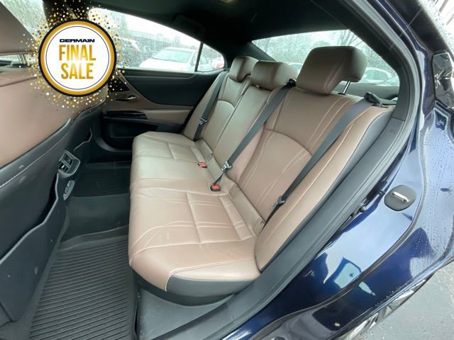 Certified 2025 Lexus ES 300h w/ Luxury Package image 11