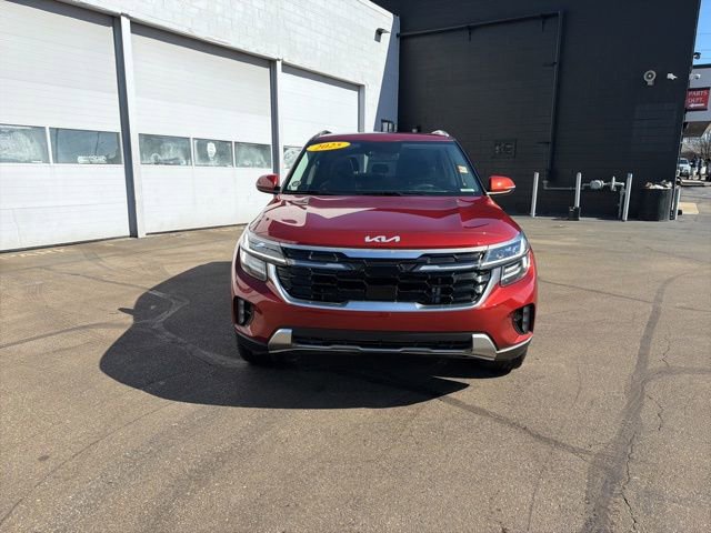 Used 2025 Kia Seltos SX w/ SX Sunroof Package image 24