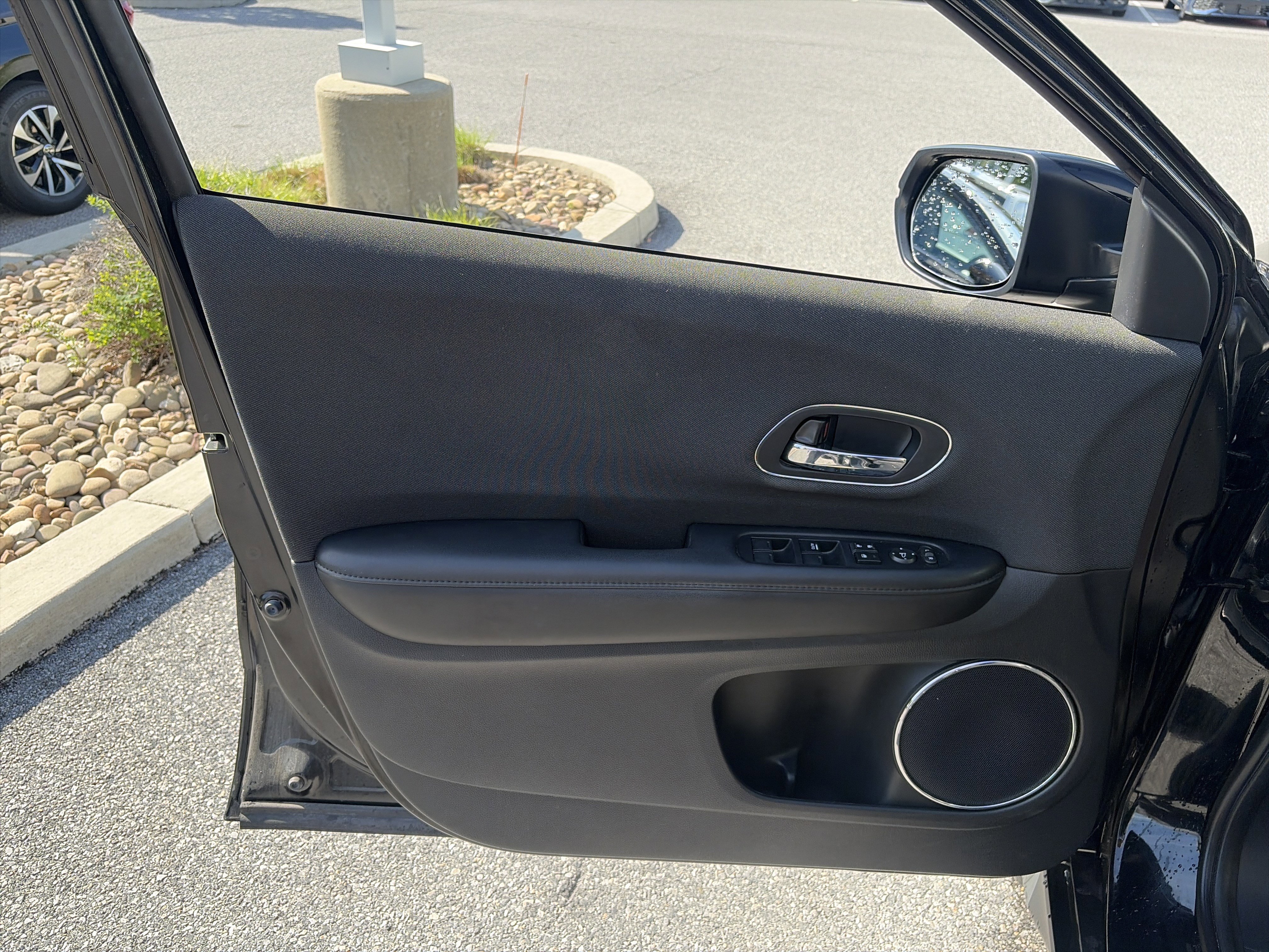 Used 2021 Honda HR-V EX image 18