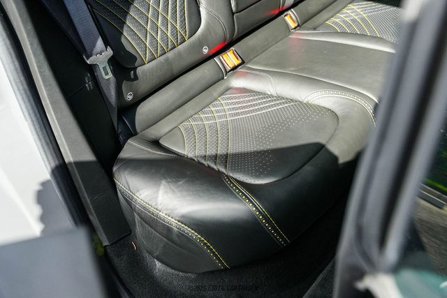 Used 2021 Aston Martin DBX image 39