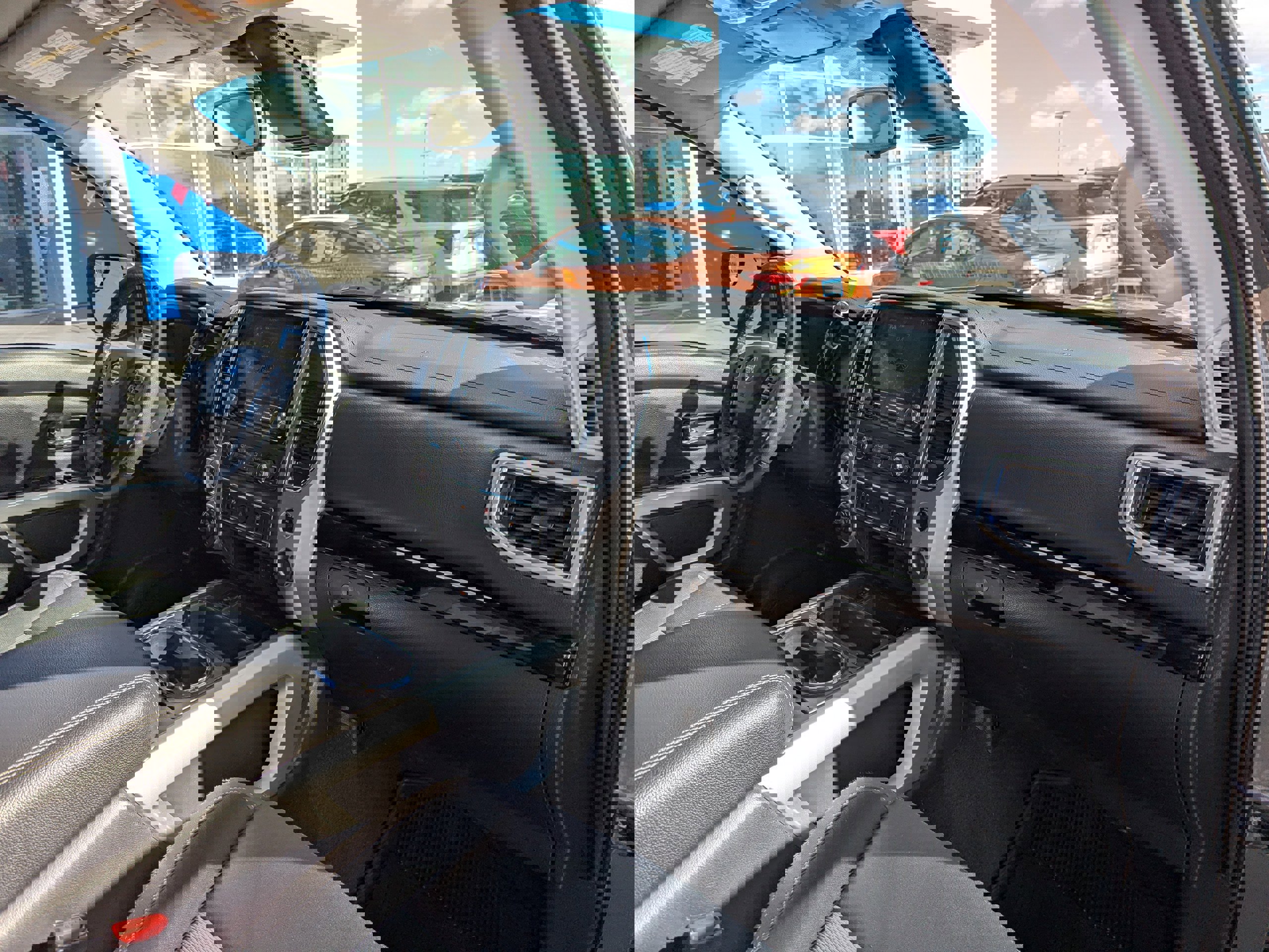 Used 2020 Nissan Titan SV w/ SV Convenience Package image 41