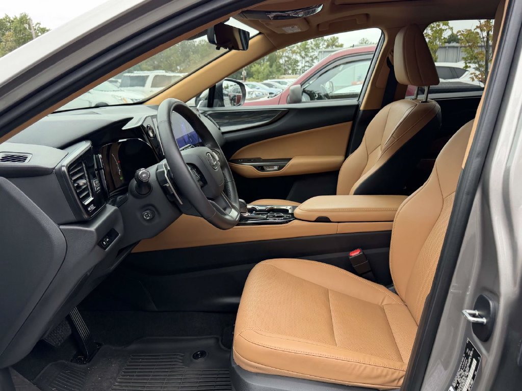 Used 2024 Lexus NX 350h AWD image 5