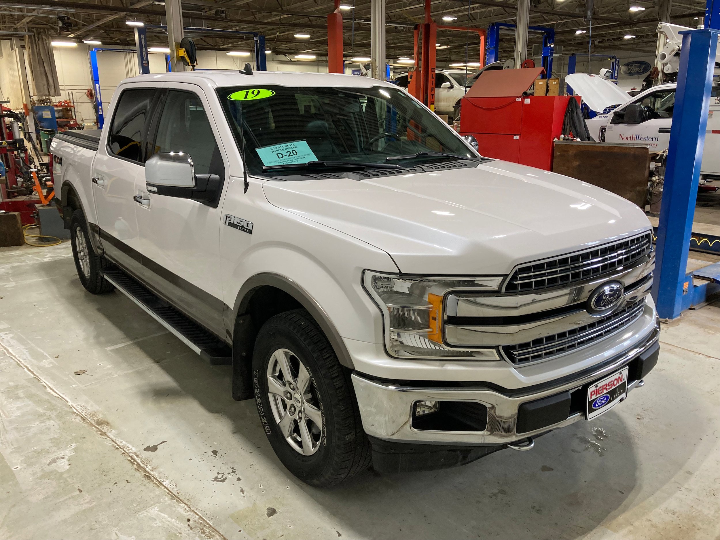 Used 2019 Ford F150 Lariat AWD/4WD image 3