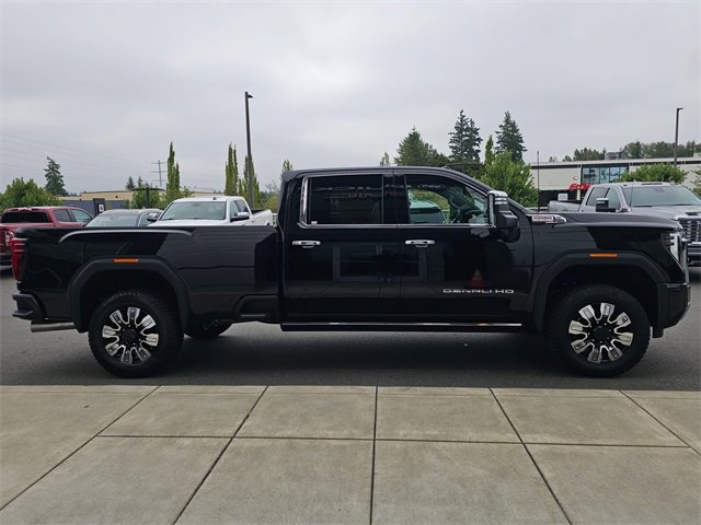 New 2025 GMC Sierra 3500 Denali w/ Denali Reserve Package image 8