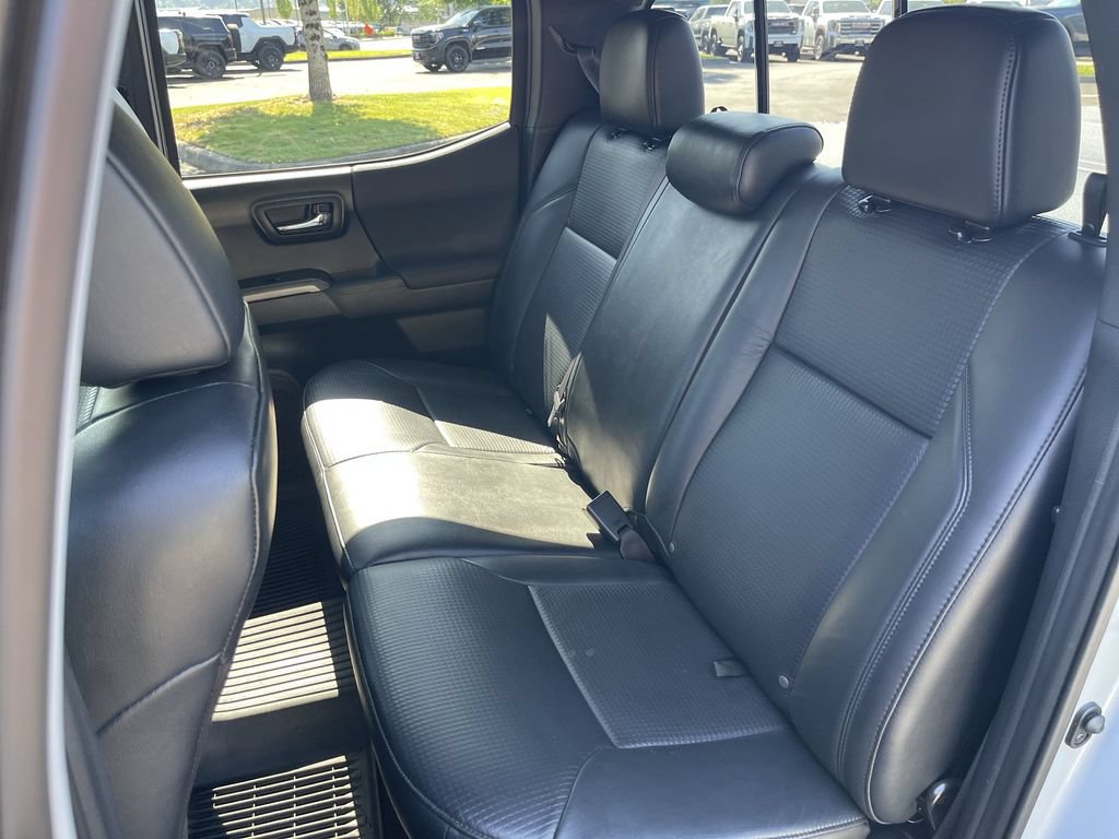 Used 2019 Toyota Tacoma TRD Off-Road AWD/4WD image 25