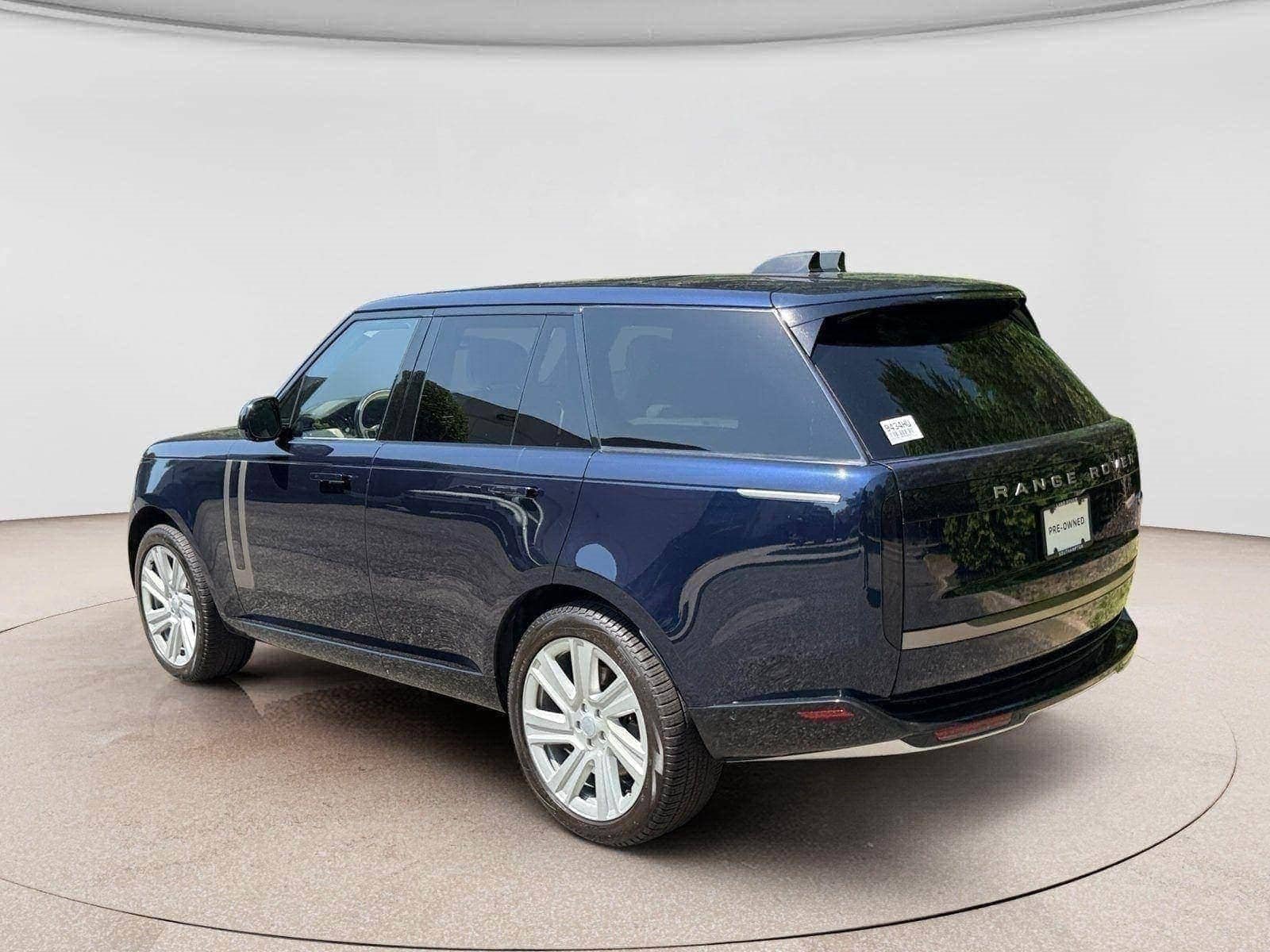 Certified 2023 Land Rover Range Rover SE AWD/4WD image 3