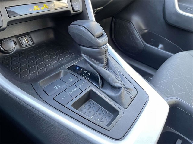 Used 2024 Toyota RAV4 XLE image 30
