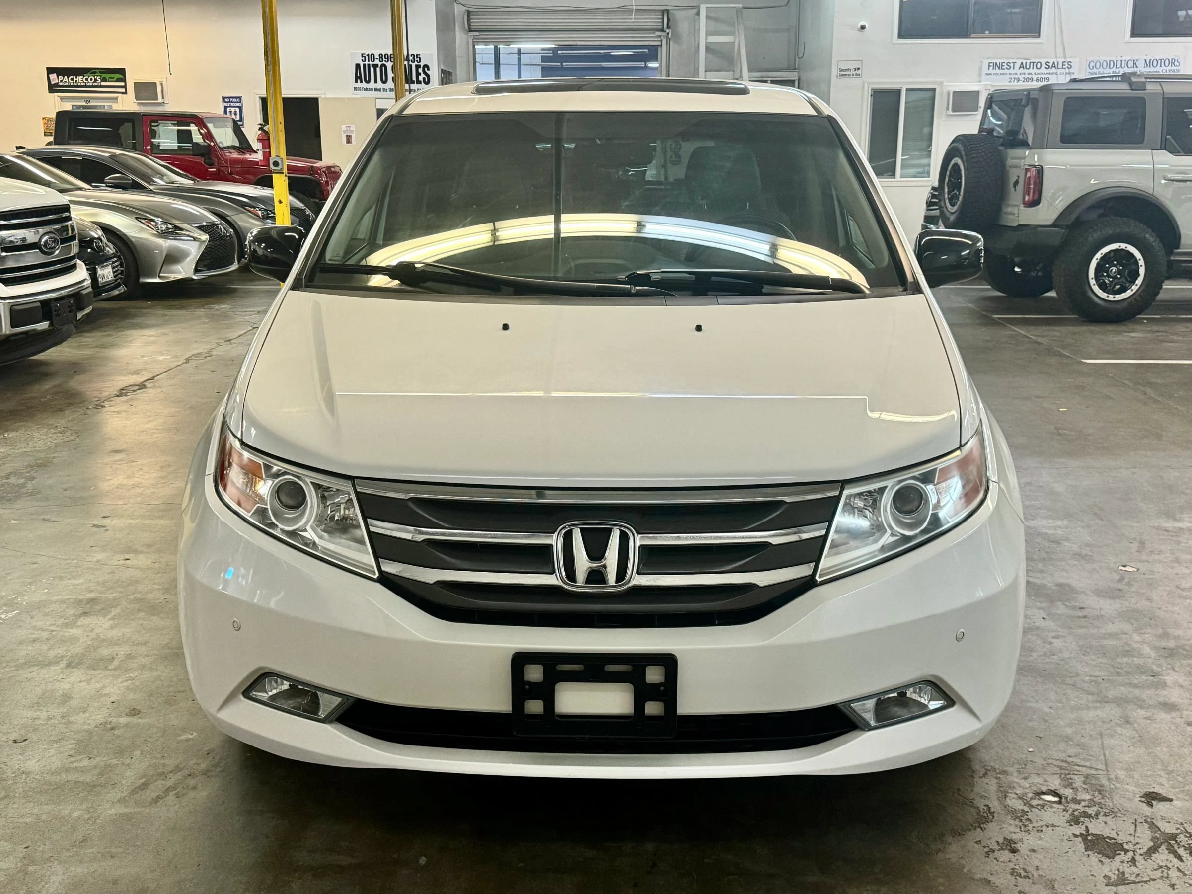 Used 2012 Honda Odyssey Touring image 2