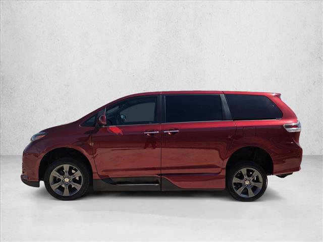 Used 2015 Toyota Sienna SE Premium image 9