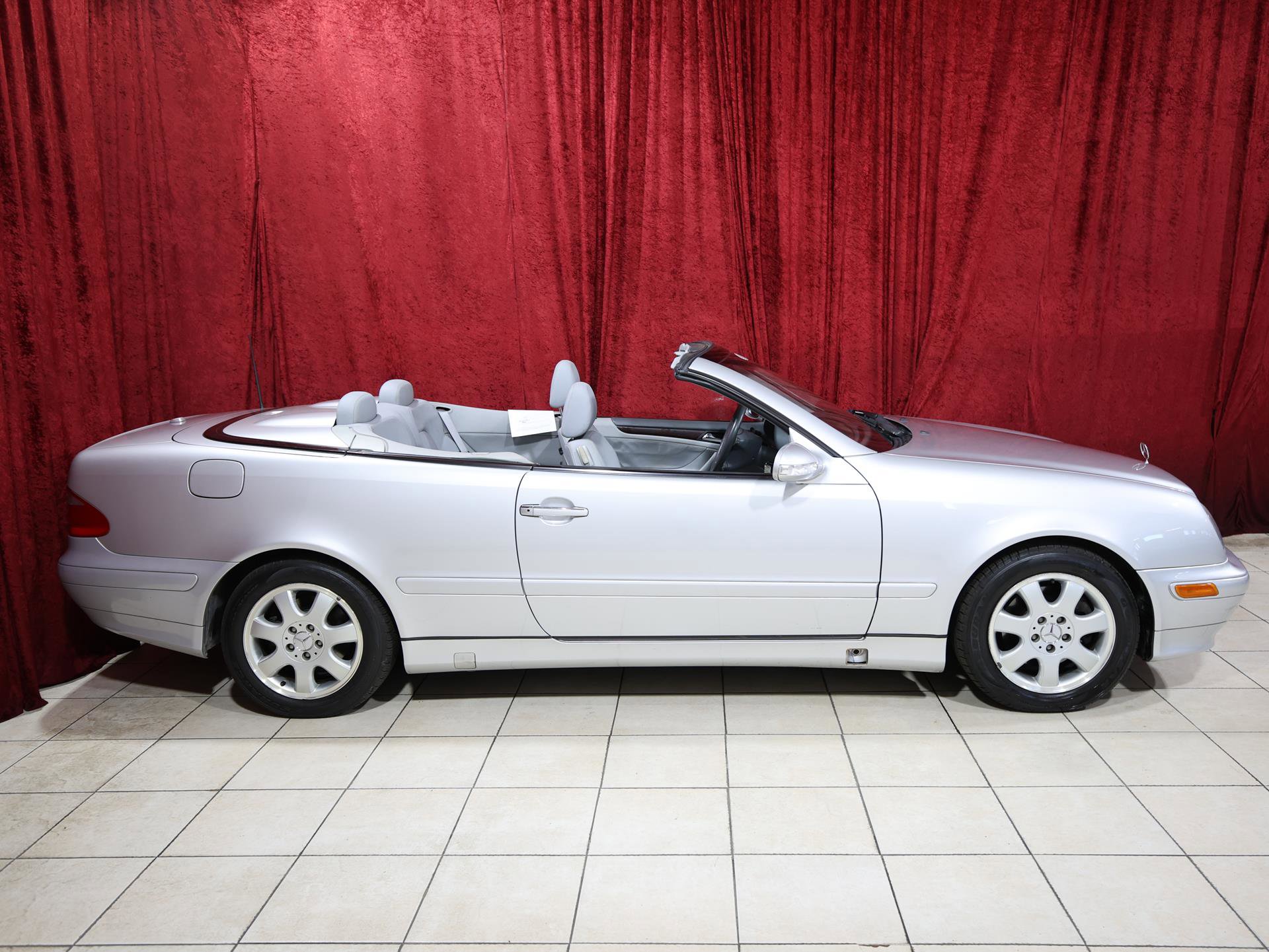 Used 2003 Mercedes-Benz CLK 320 Cabriolet image 10