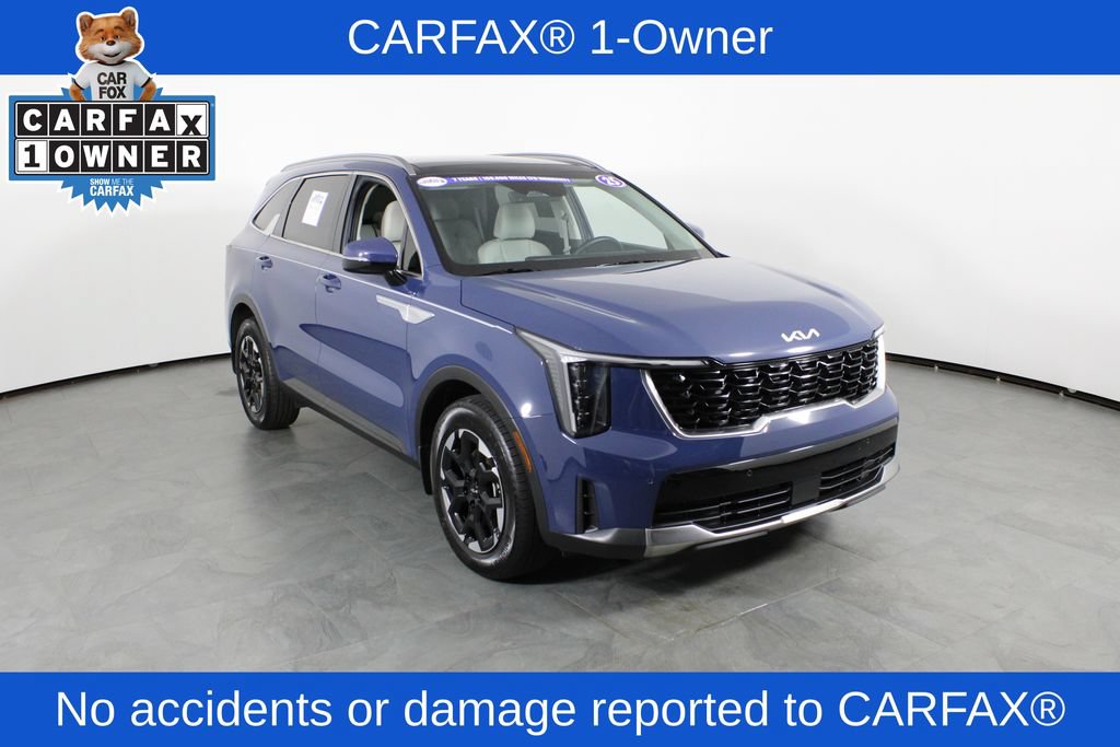 Used 2025 Kia Sorento S w/ Panoramic Sunroof Package FWD image 4
