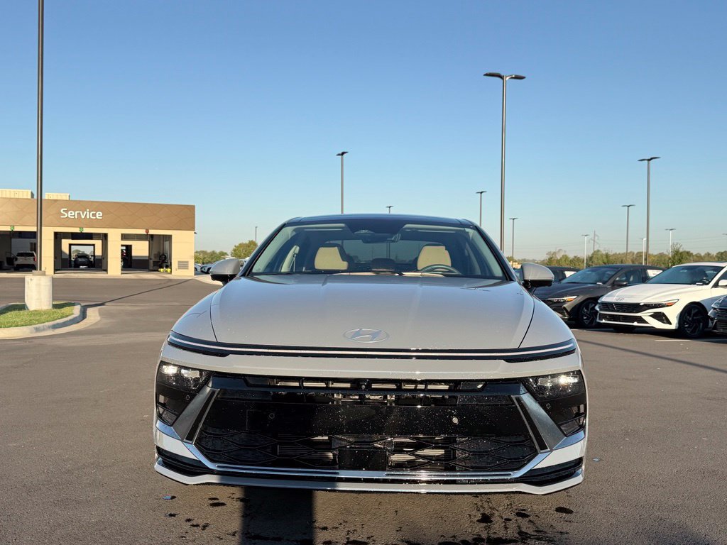 Certified 2024 Hyundai Sonata Limited FWD image 2
