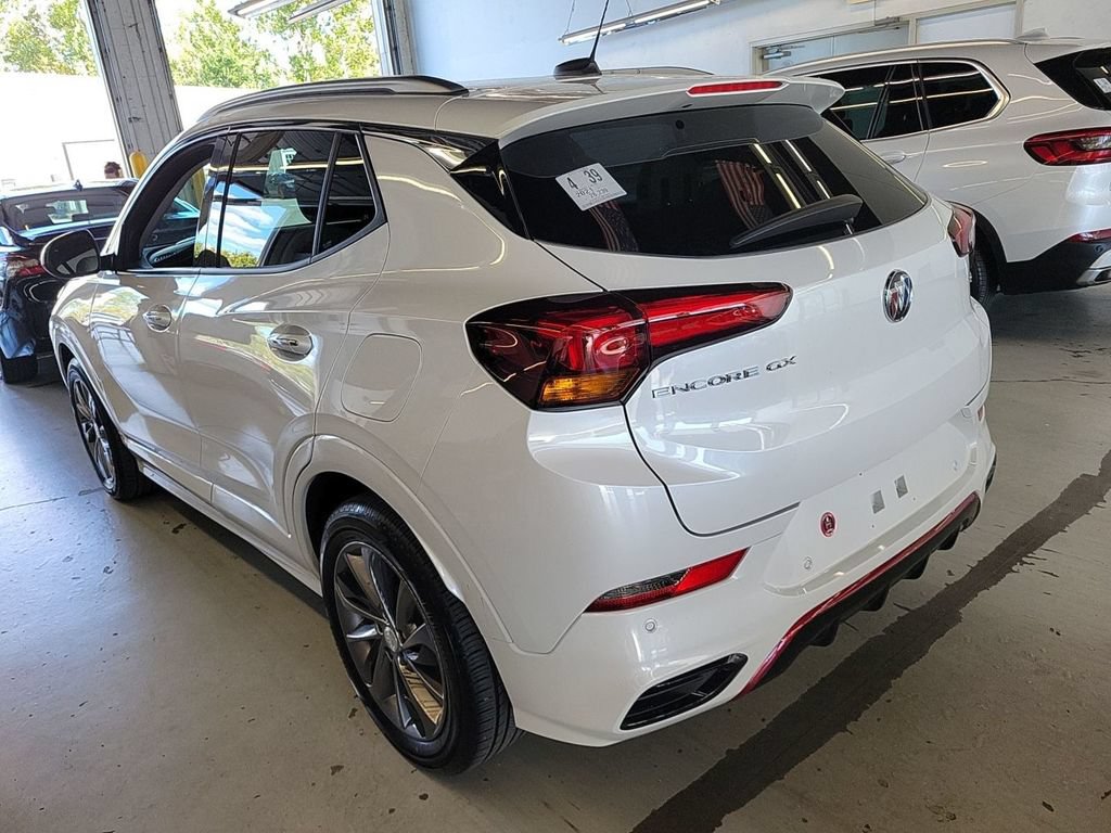 Used 2021 Buick Encore GX Essence w/ Advanced Technology Package FWD image 4