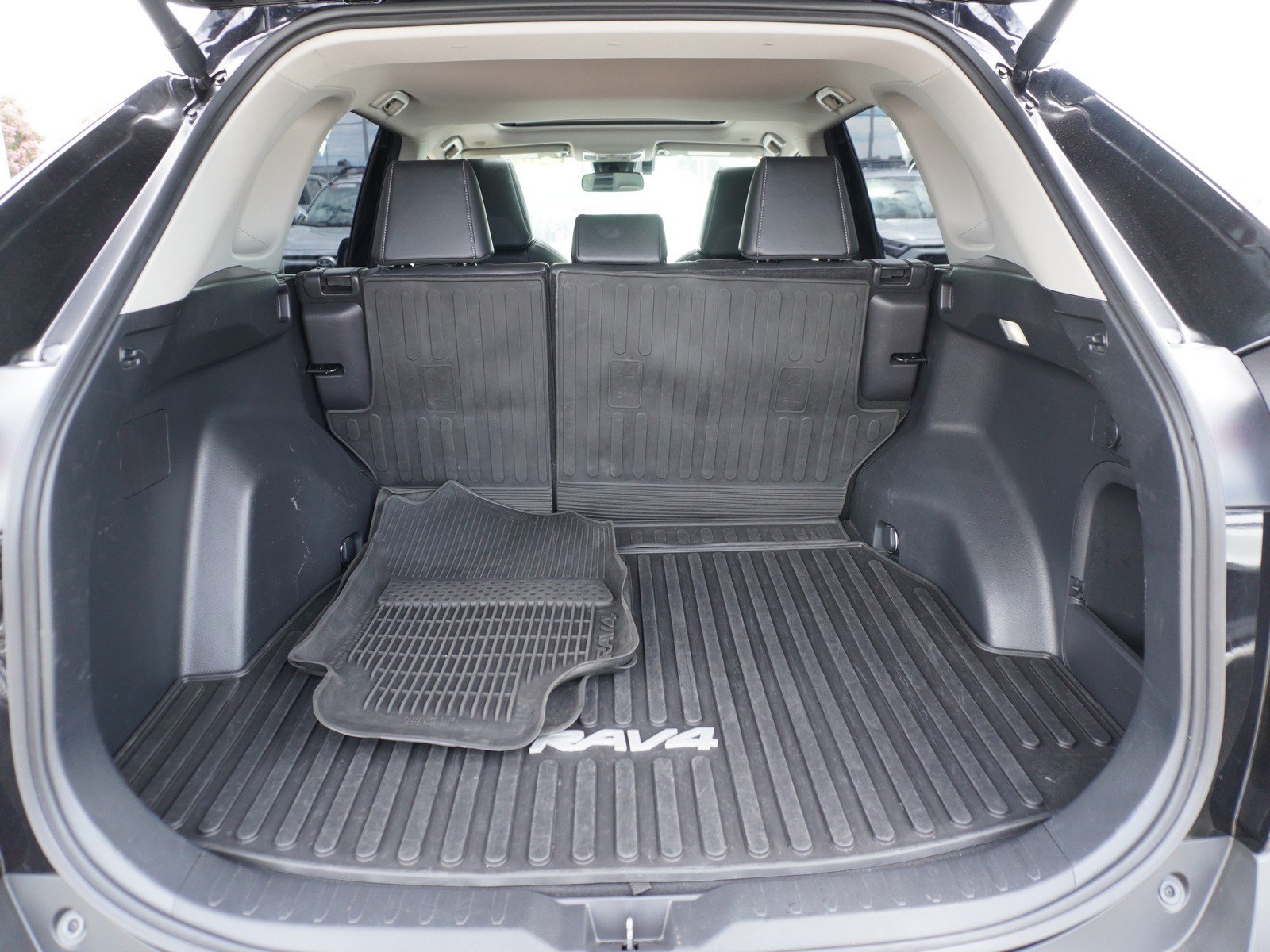 Used 2024 Toyota RAV4 XLE Premium w/ Weather Package AWD/4WD image 11
