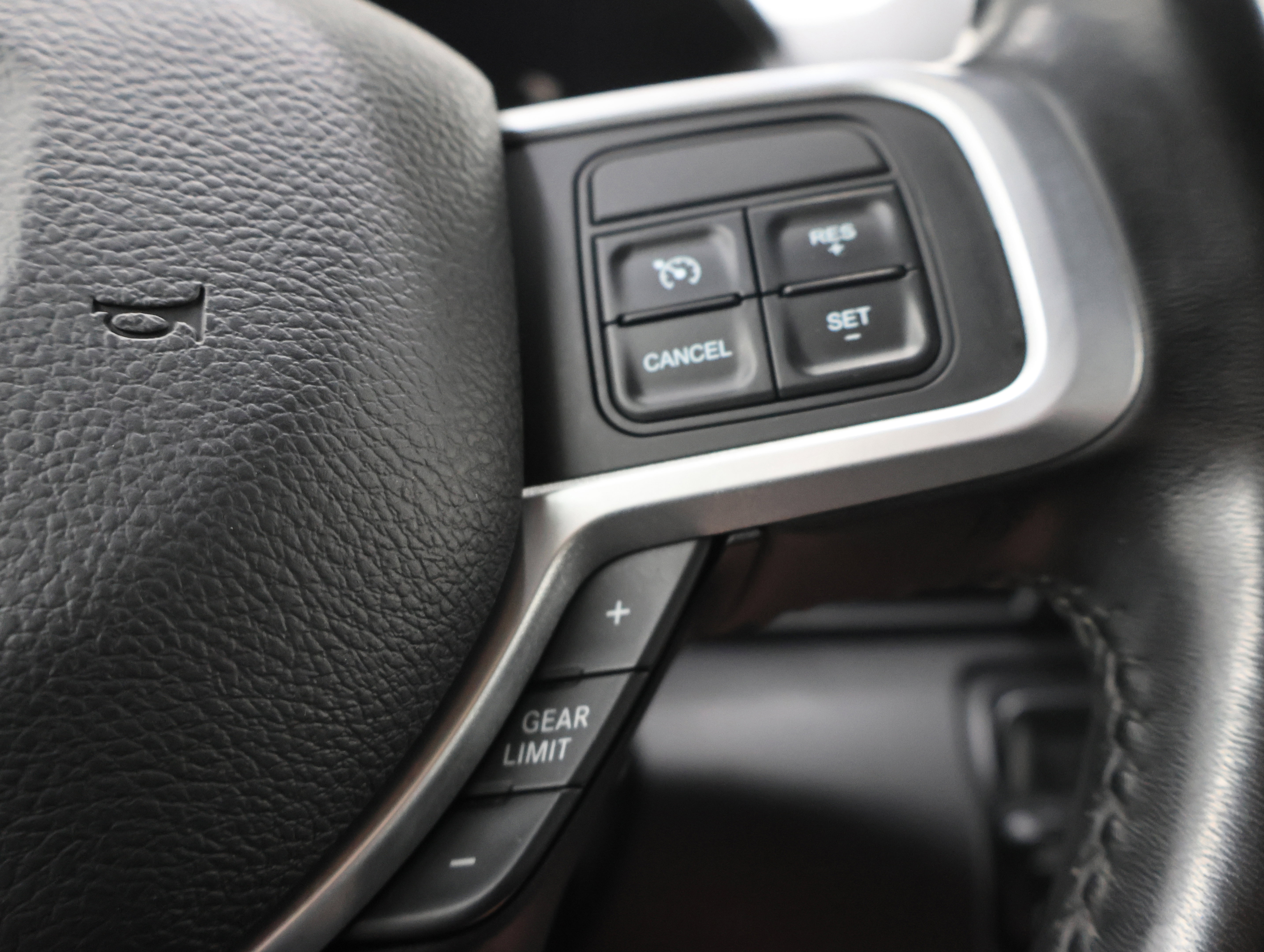 Used 2021 RAM 2500 Big Horn w/ Night Edition AWD/4WD image 14