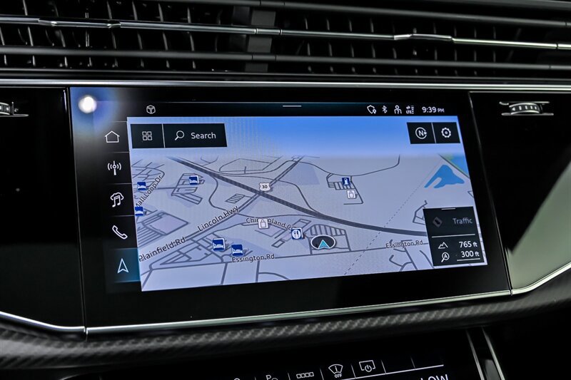 Used 2025 Audi SQ8 Prestige AWD/4WD image 28