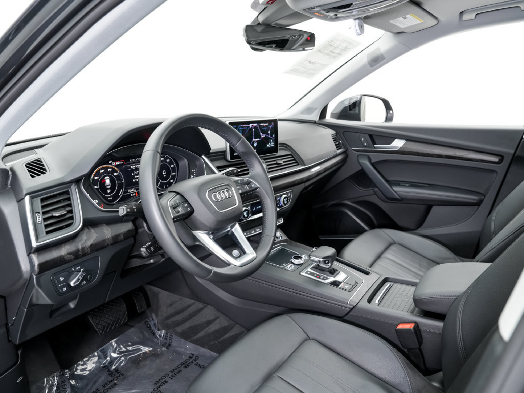 Used 2020 Audi Q5 e Premium Plus w/ Premium Plus Package AWD/4WD image 4