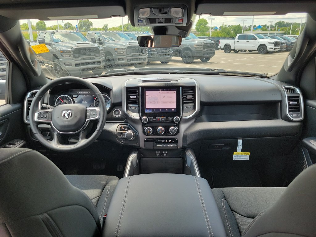 New 2026 RAM 1500 Express AWD/4WD image 7
