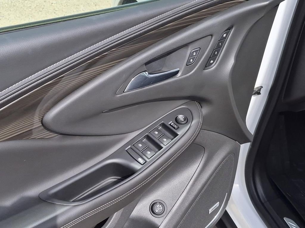 Used 2020 Buick Envision Premium image 14