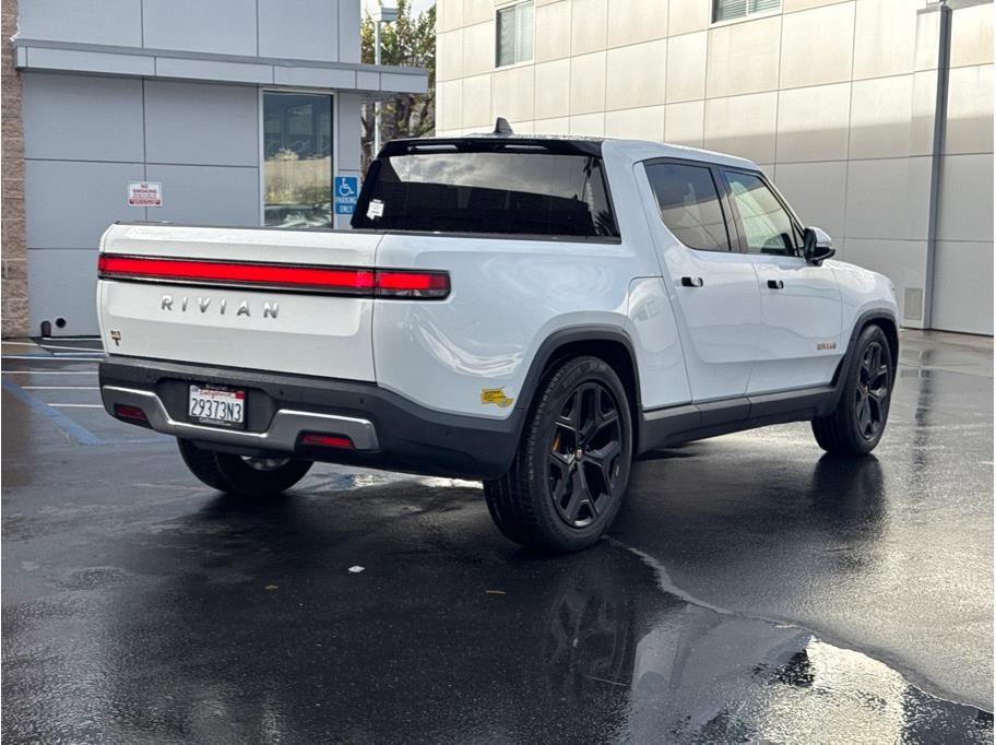 Used 2022 Rivian R1T Launch Edition image 5
