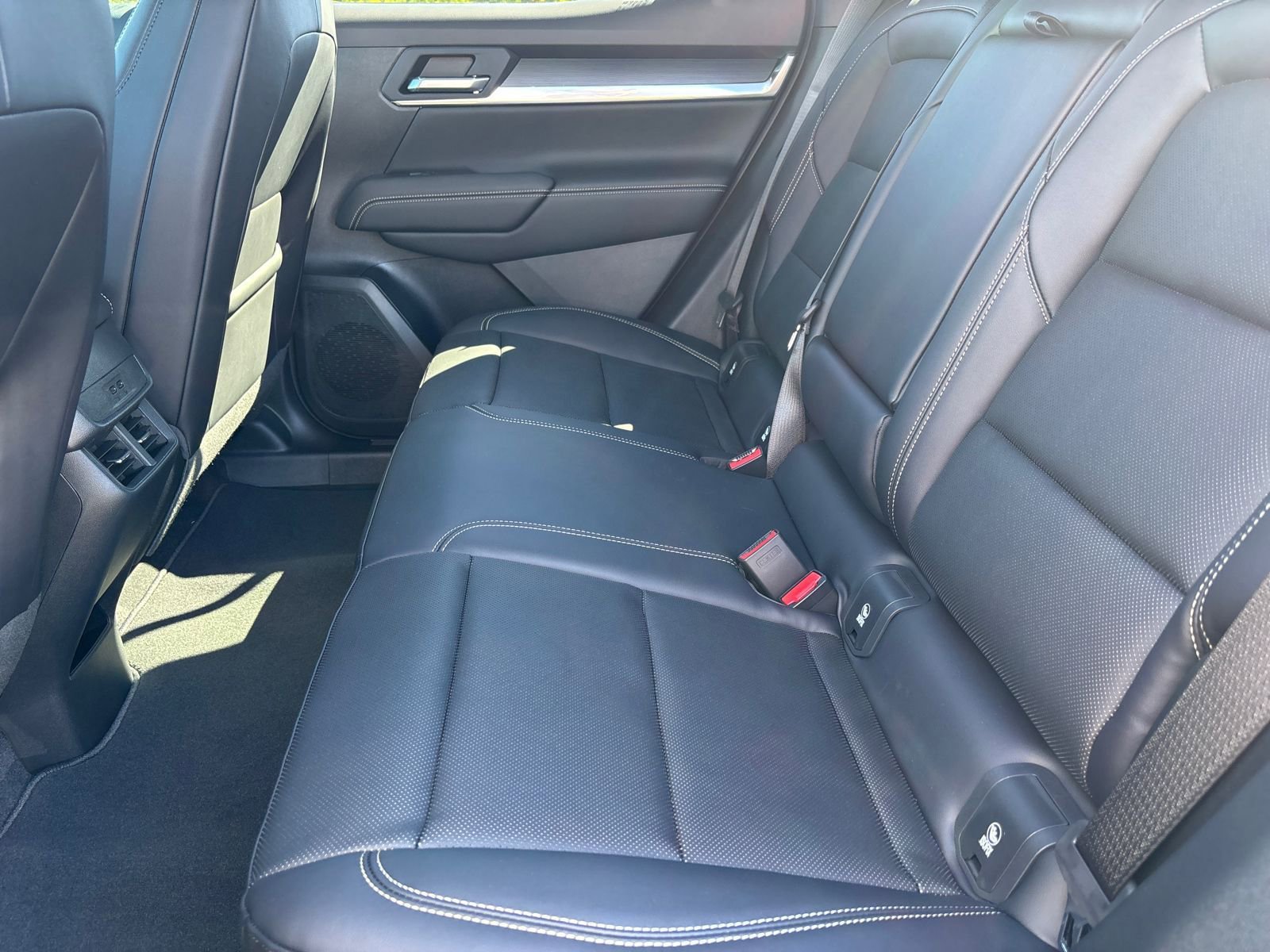 New 2026 GMC Terrain Elevation w/ Elevation Premium Package image 24