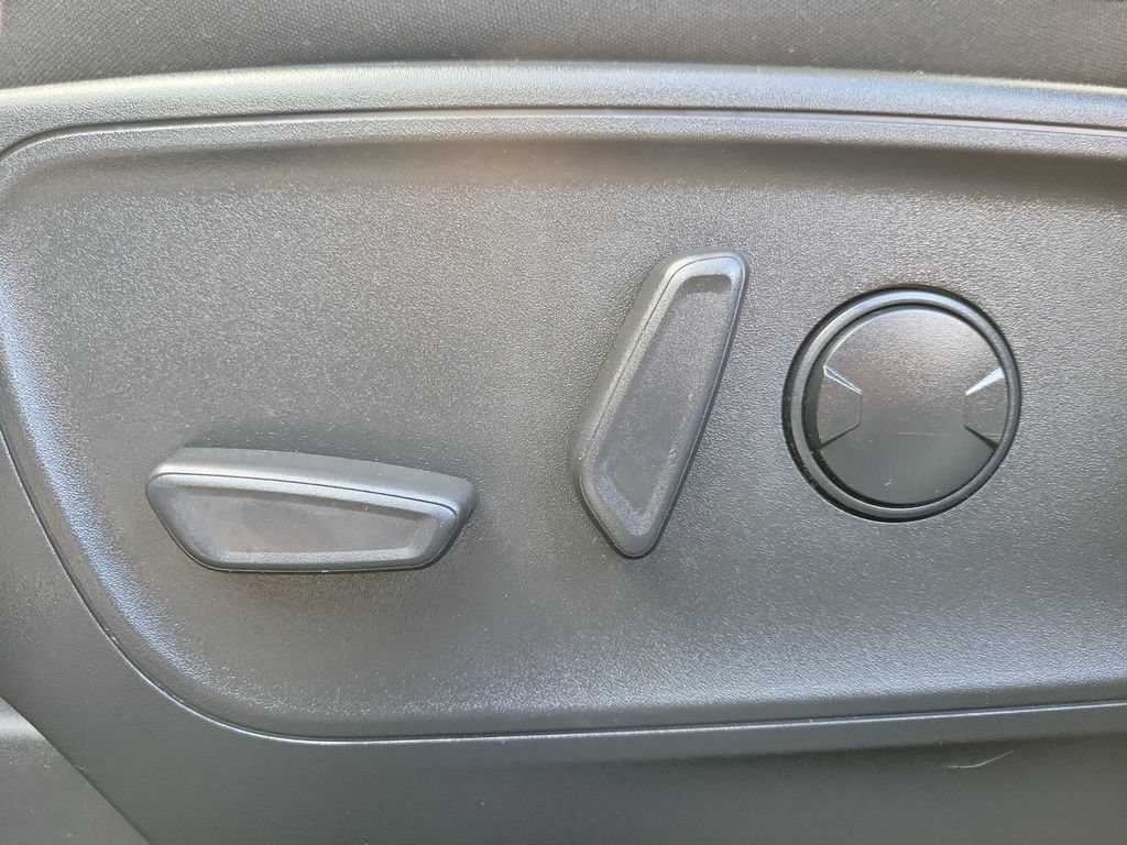 Used 2023 Ford Escape Active w/ Tech Pack #2 AWD/4WD image 19