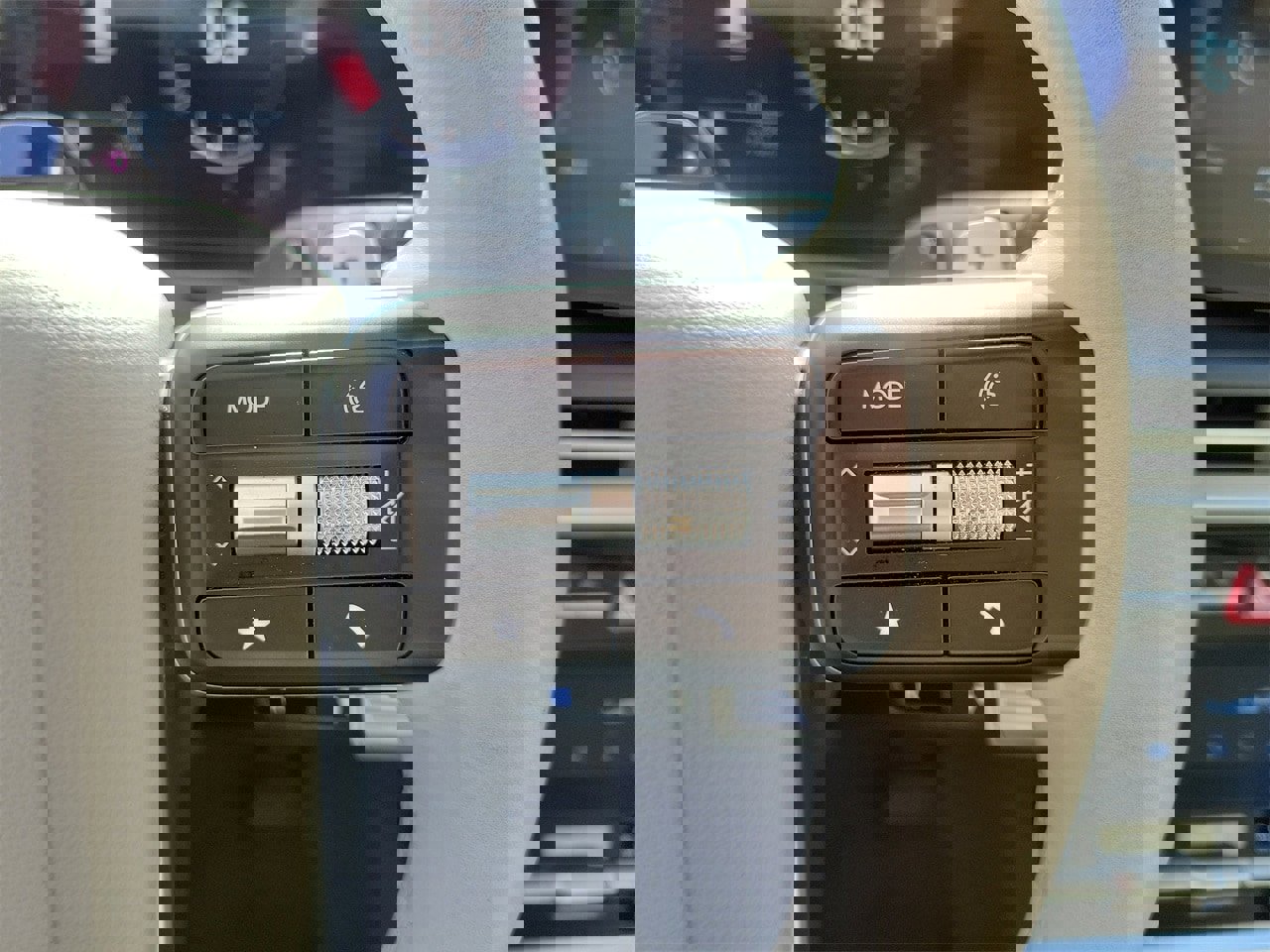 Used 2025 Hyundai Santa Fe SEL image 20