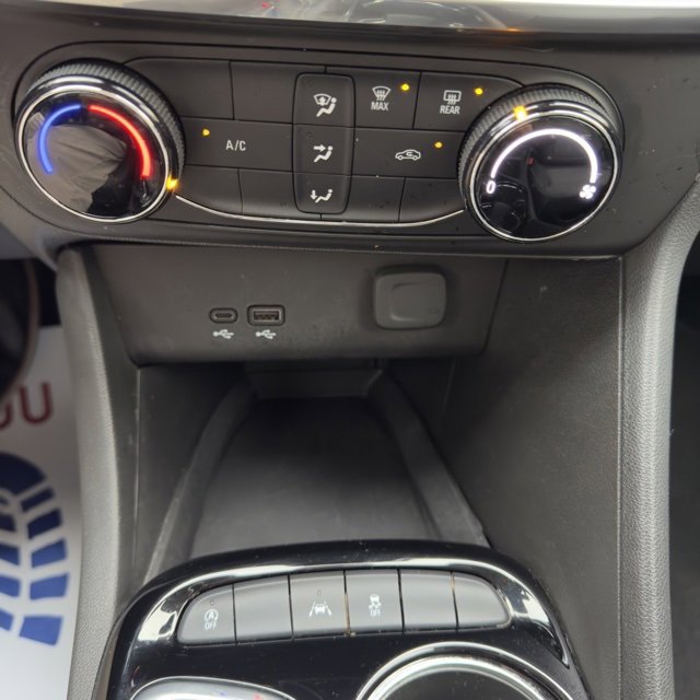 Used 2024 Buick Encore GX Preferred image 19