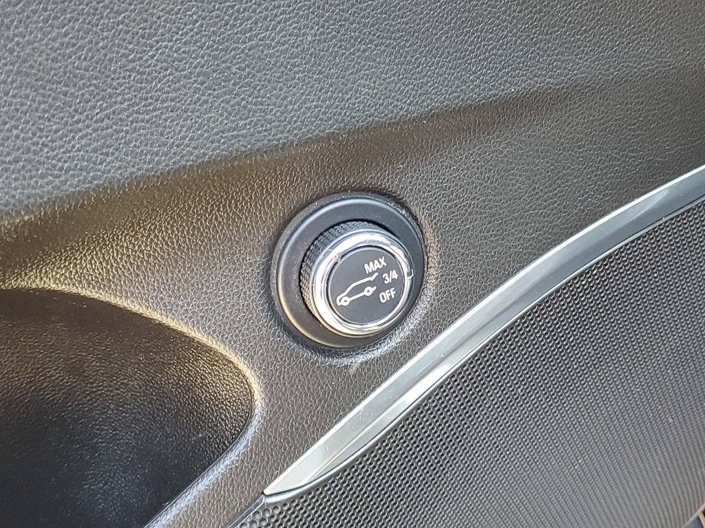 Used 2021 Buick Enclave Essence FWD image 7