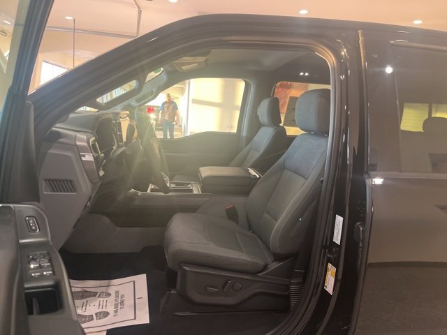 New 2025 Ford F150 XLT w/ Equipment Group 303A High image 9