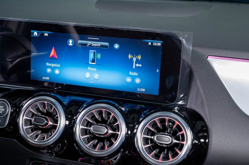 New 2025 Mercedes-Benz GLA 35 AMG 4MATIC image 21