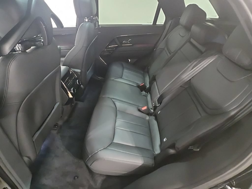 New 2026 Land Rover Range Rover Sport Dynamic SE AWD/4WD image 26
