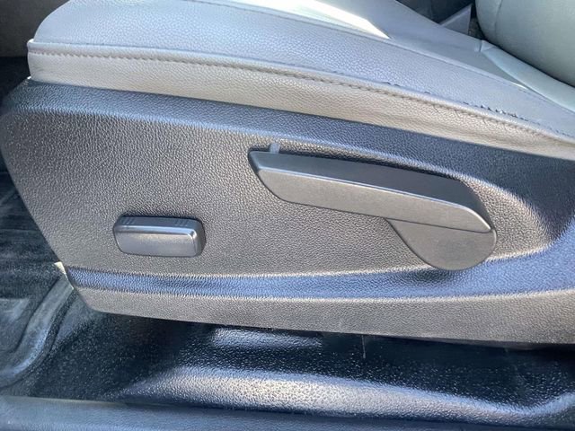 Used 2018 Chevrolet Colorado W/T image 15