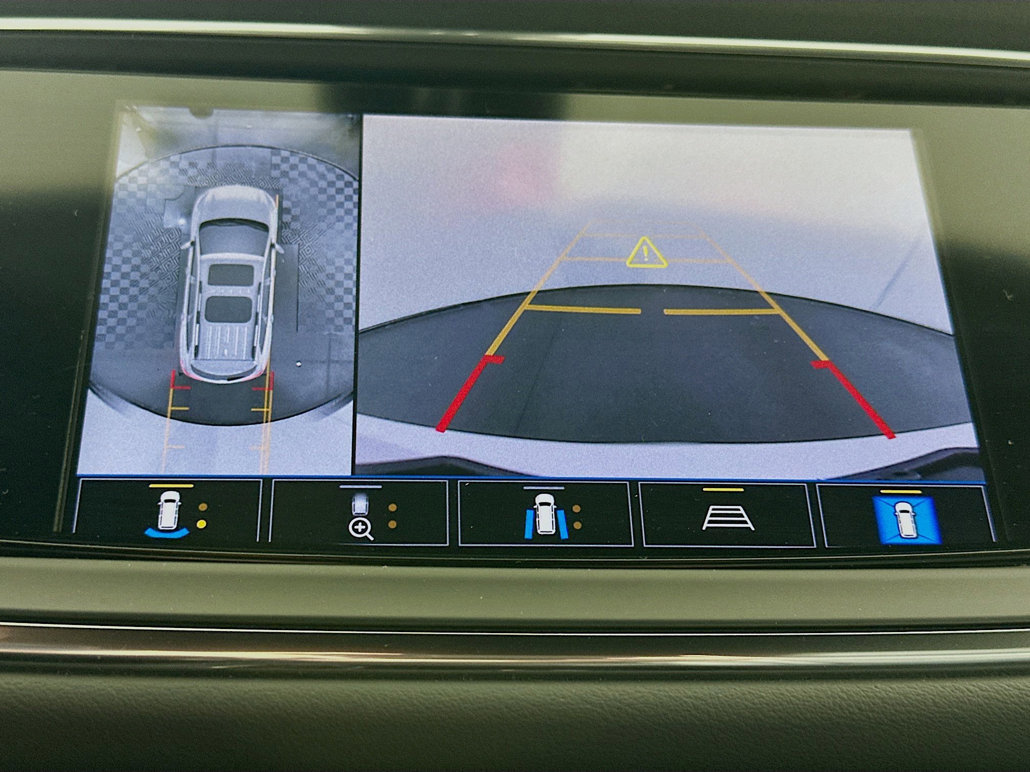 Used 2024 Buick Enclave Premium image 23