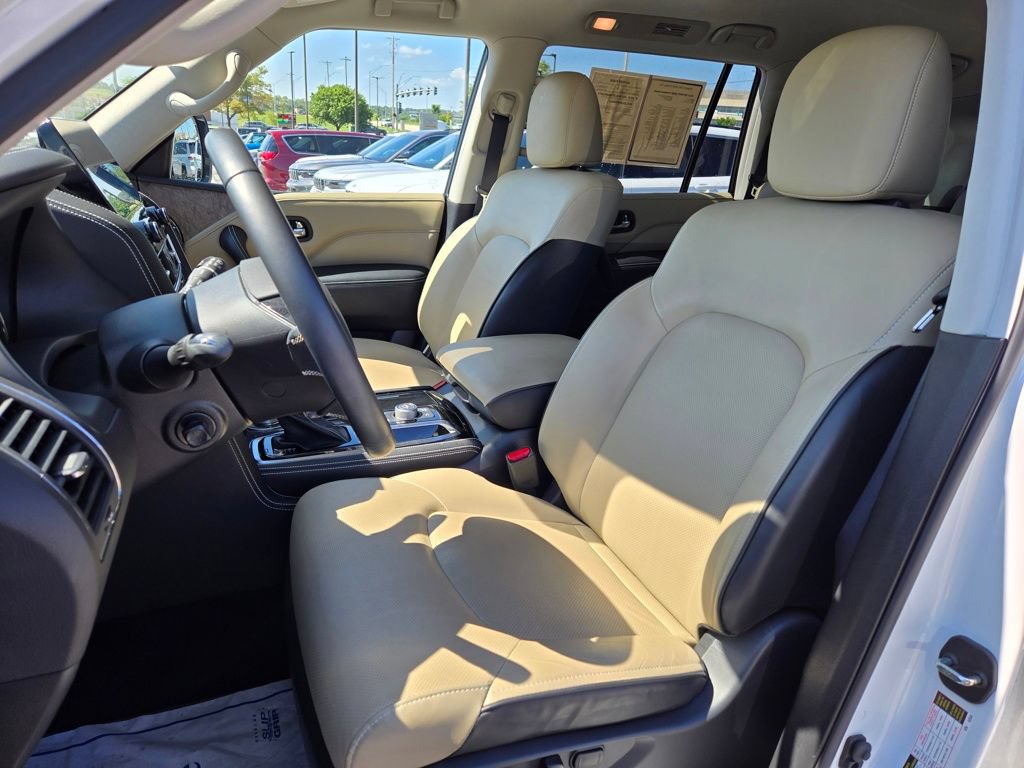 Used 2023 INFINITI QX80 Premium Select w/ All-Season Package AWD/4WD image 14