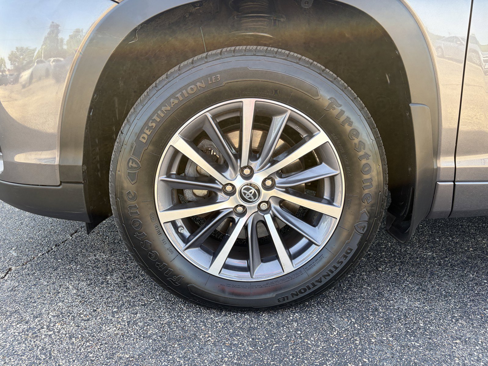 Used 2017 Toyota Highlander XLE AWD/4WD image 45