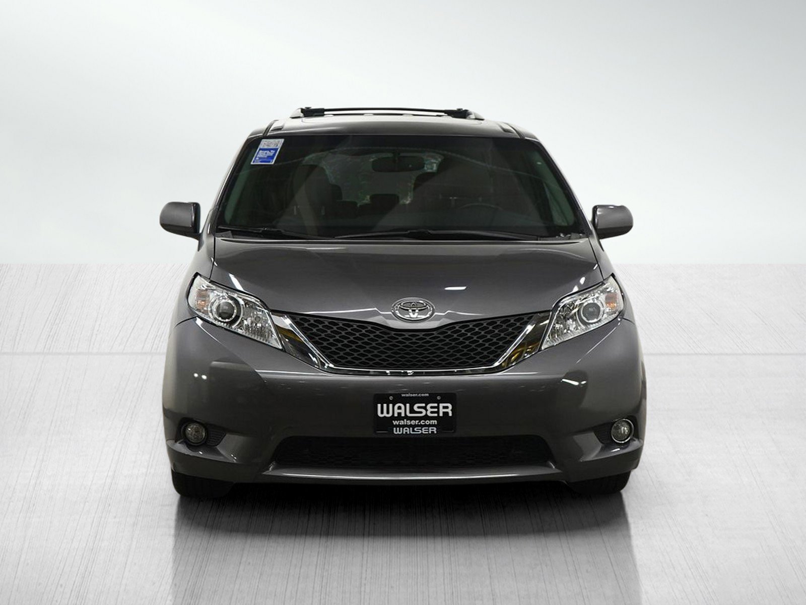 Used 2017 Toyota Sienna XLE Premium image 8