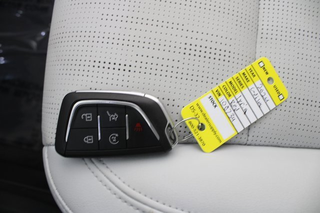 Used 2024 Cadillac Lyriq Sport image 8