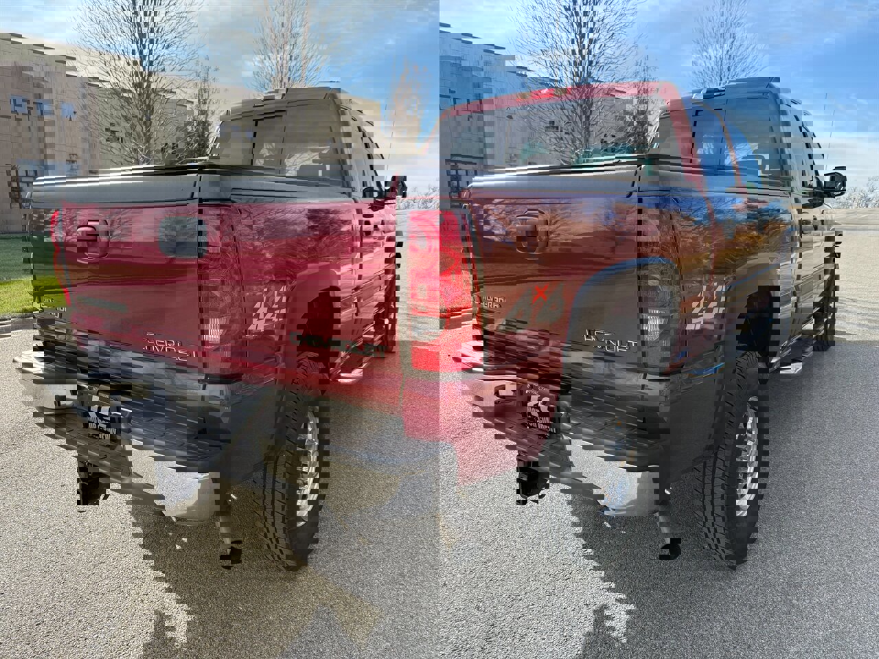 Used 2005 Chevrolet Silverado 2500 LT w/ Heavy-Duty Power Package image 7